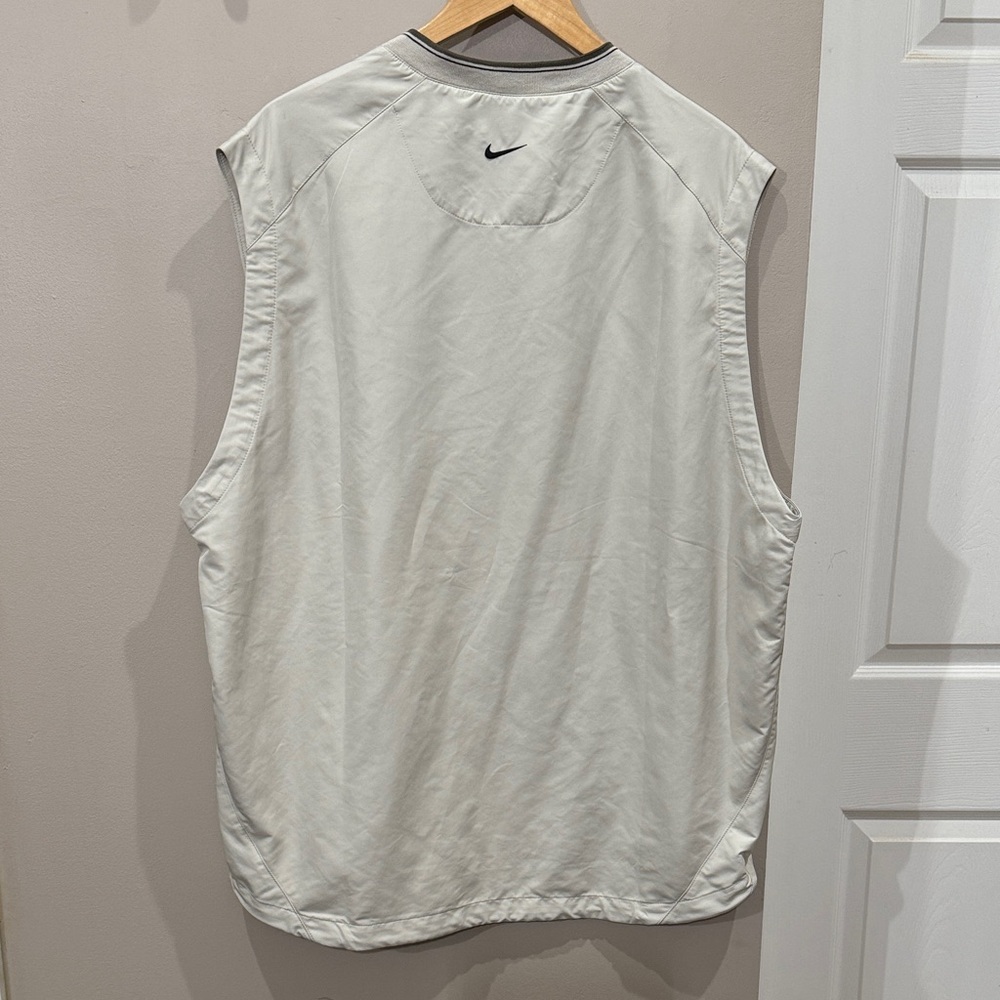 Nike Golf Vest - Picture 3 of 3